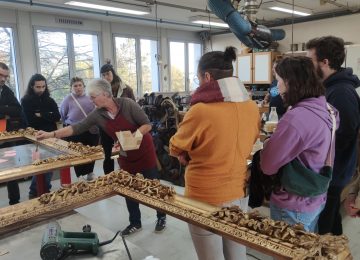 La classe de Tle BMA Ebéniste visite le Centre Régional de Restauration et de Conservation des Œuvres d’art (CRRCOA)